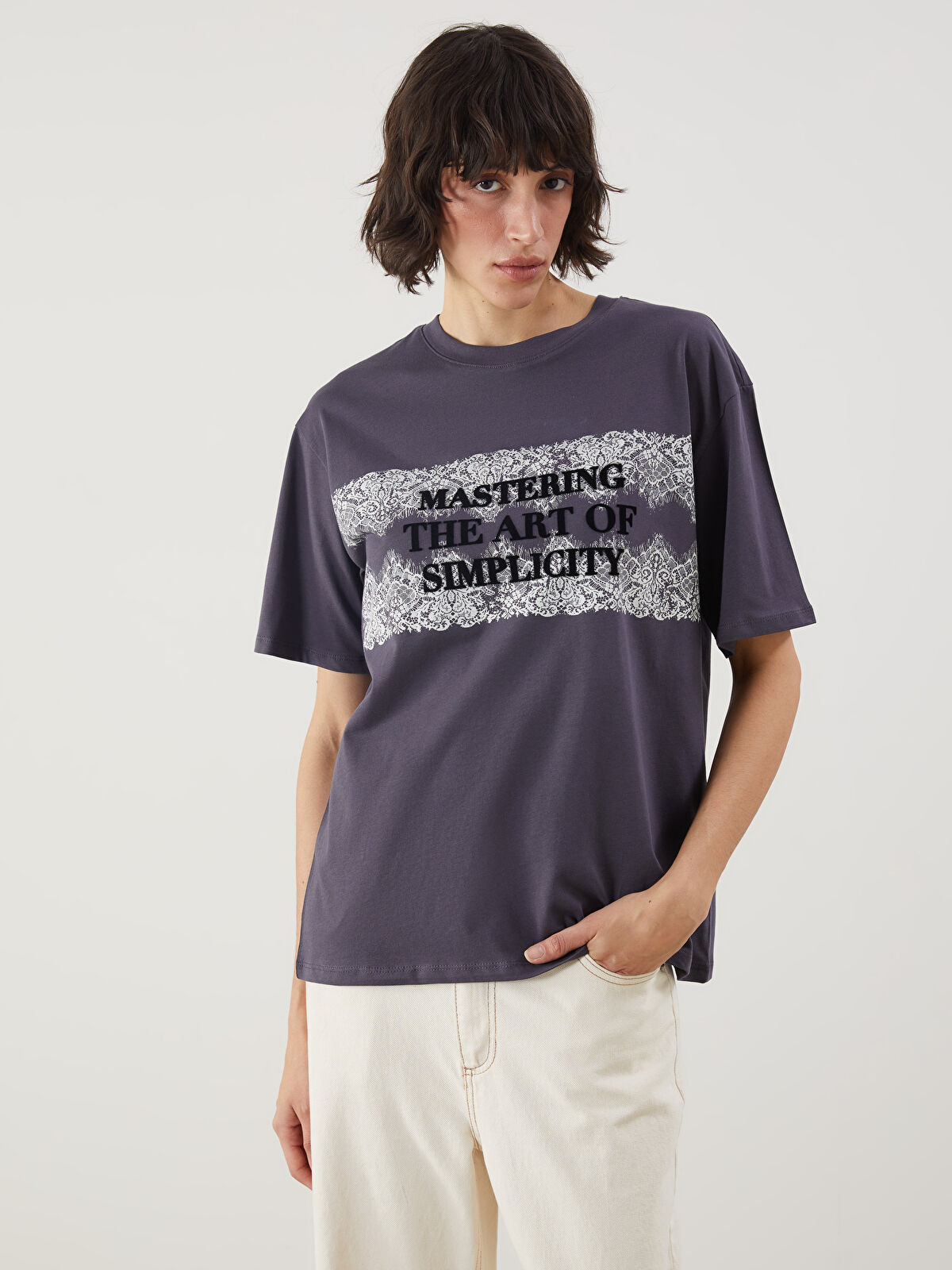 LCW Vision Antrasit Bisiklet Yaka Baskılı Oversize Kadın Tişört