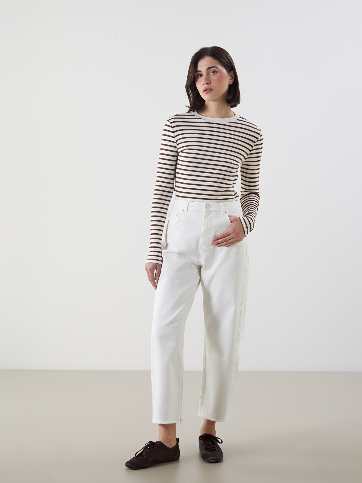 LCW Modest Baggy Fit Women's Jeans - S5P890Z8-844 | LC Waikiki