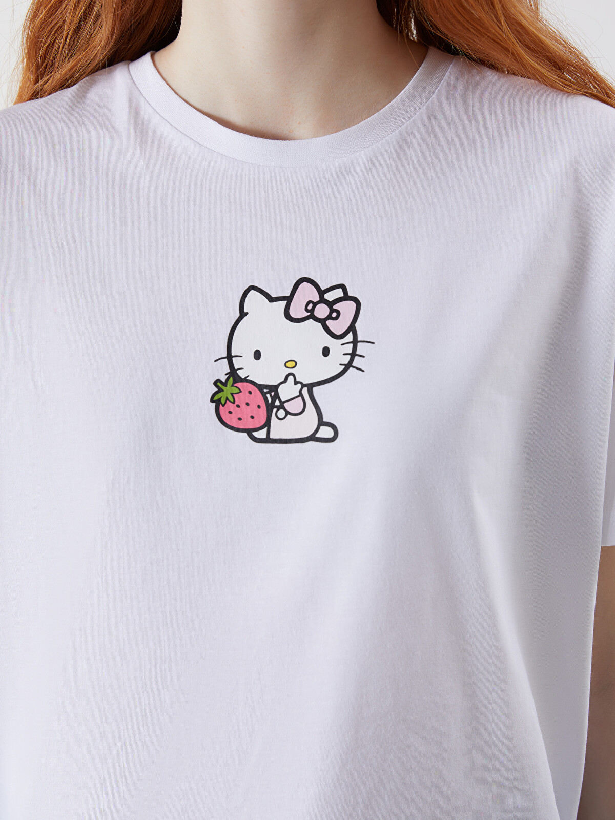 XSIDE Beyaz Bisiklet Yaka Hello Kitty Baskılı Kadın Tişört