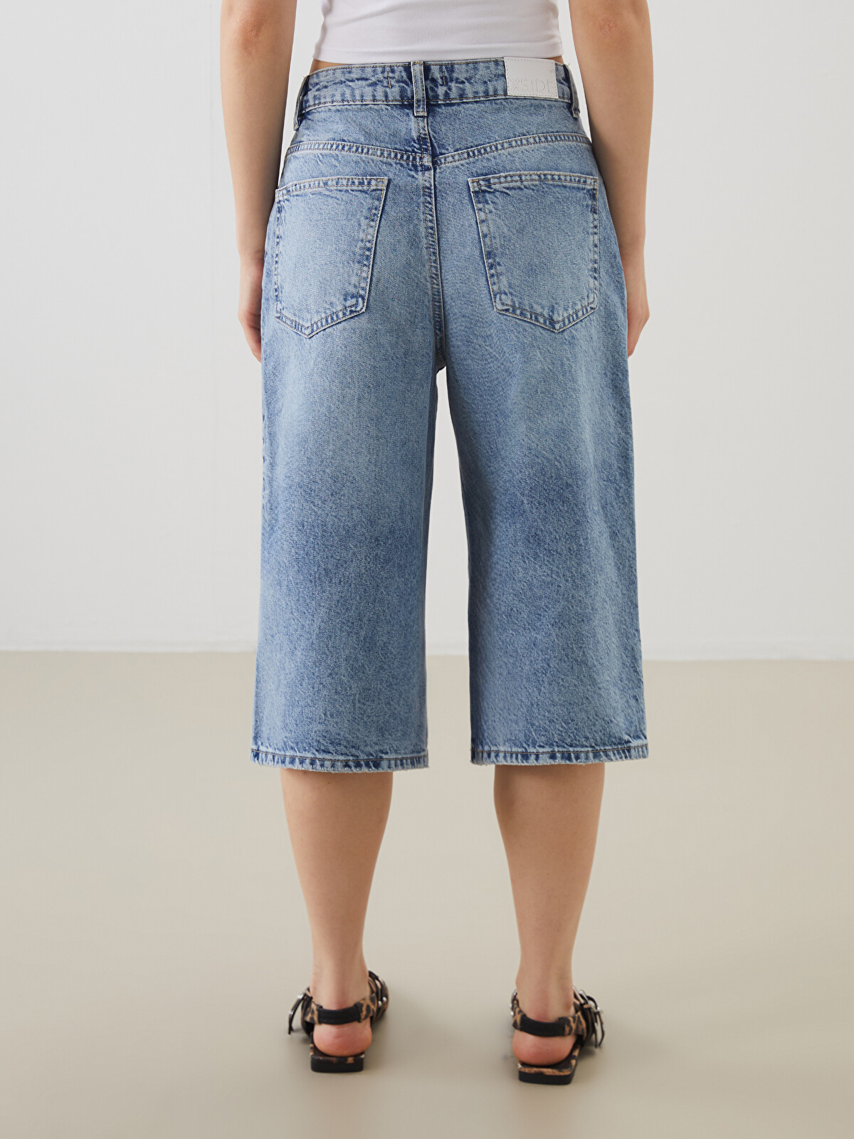 XSIDE Bermuda Fit Women's Denim Shorts - S5PM03Z8-S1D | LC Waikiki