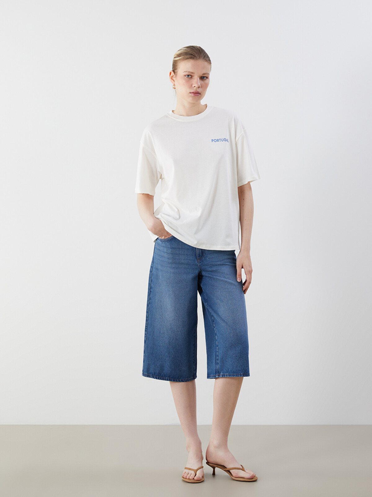 LCW Vision Woman Ecru T-Shirt - S5PN57Z8-FDJ | LC Waikiki