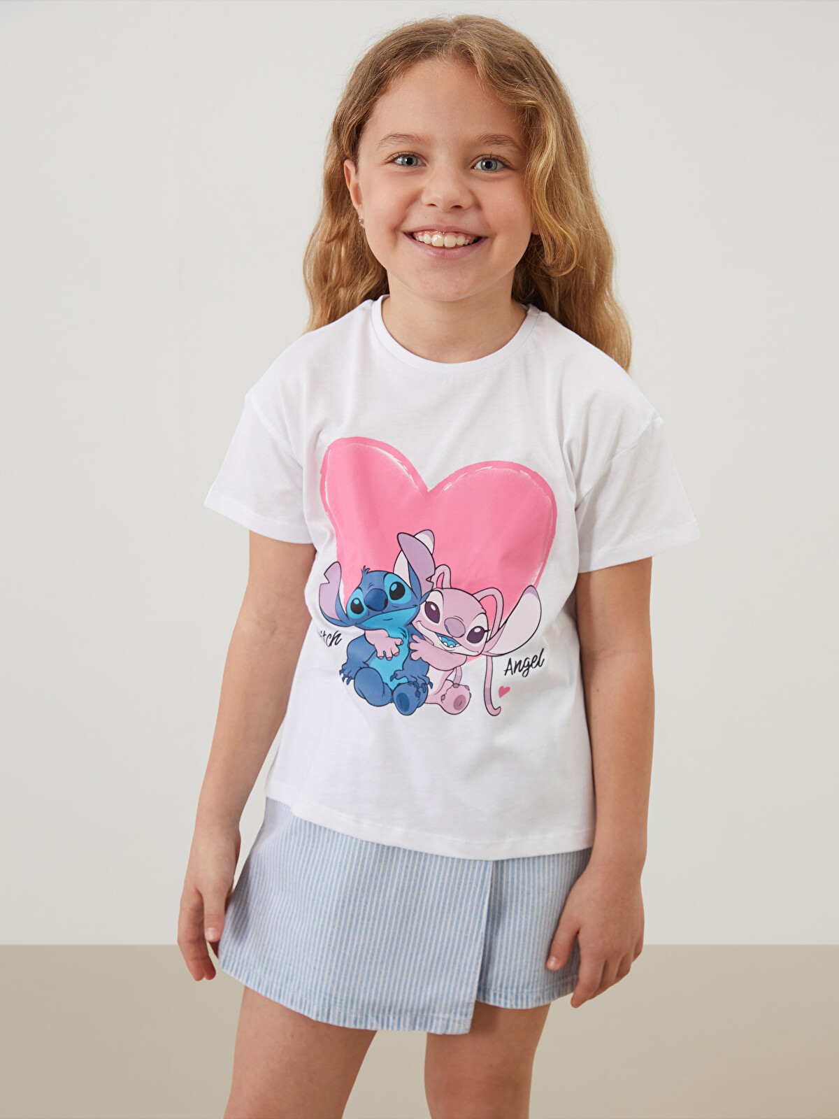 ︎ssw♡  LCW Kids Beyaz Stitch & Angel Baskılı Kız Çocuk Tişört - S5PP14Z1