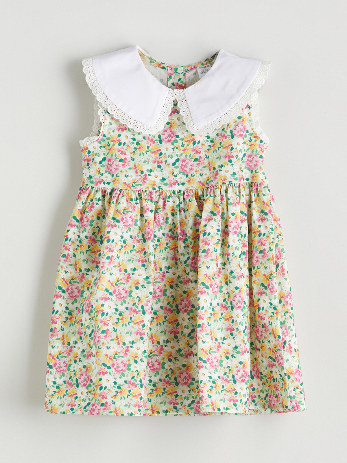 Cccです。 LCW Kids Yeşil Keten Karışımlı Çiçekli Kız Çocuk Elbise - S5QP39Z1