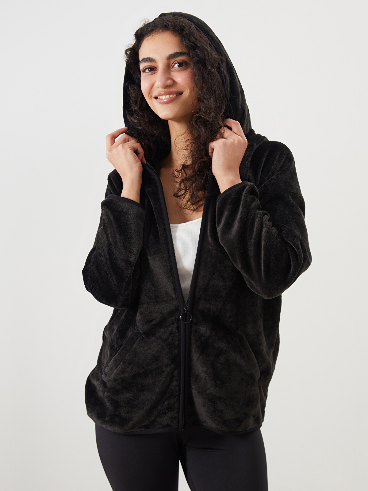 LCW DREAM Hooded Plush Women's Pyjama Top - W50755Z8-CVL | LC Waikiki