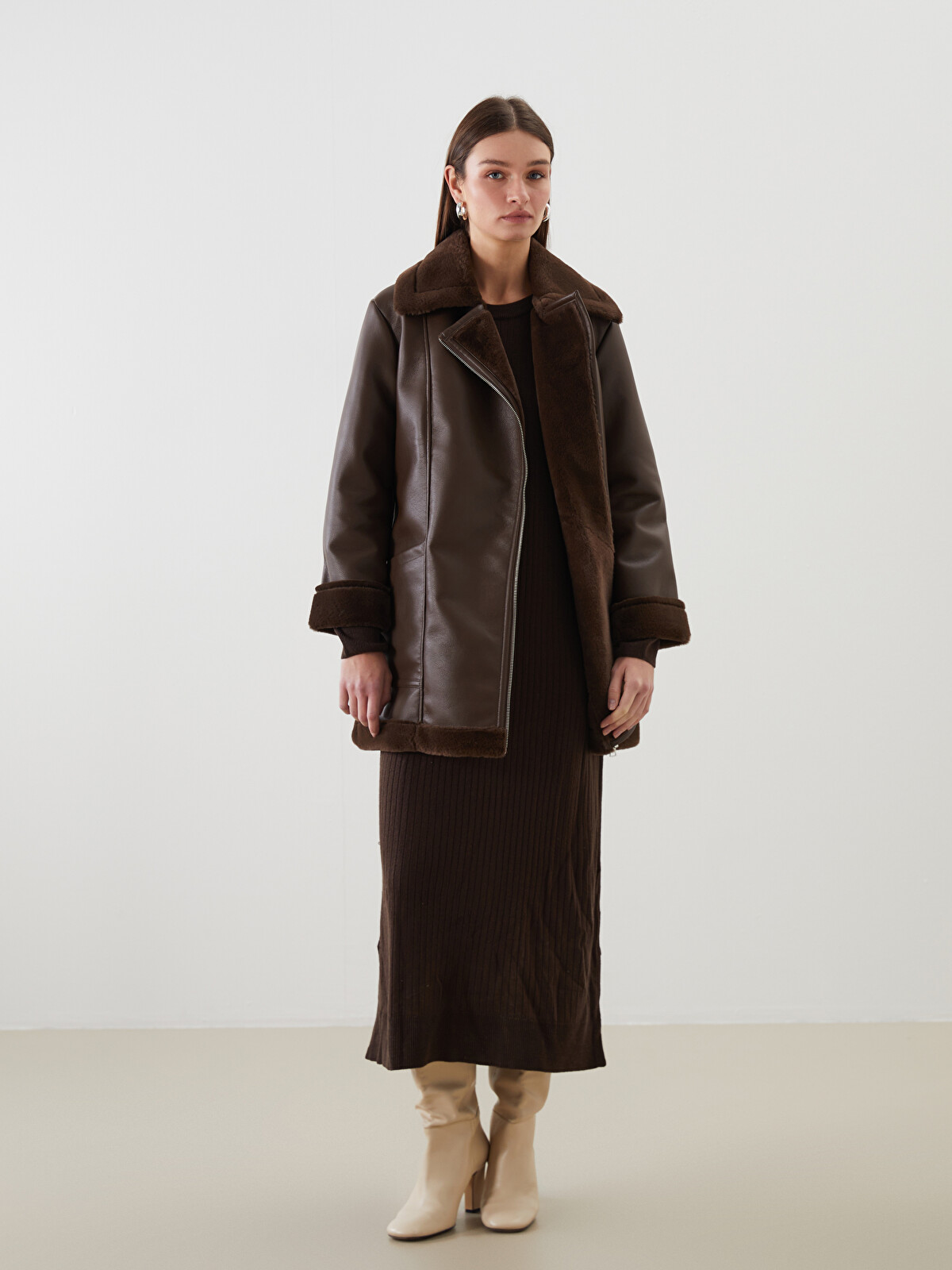 LCW Modest Fur Collar Women's Faux Leather Coat - W51605Z8-L0C