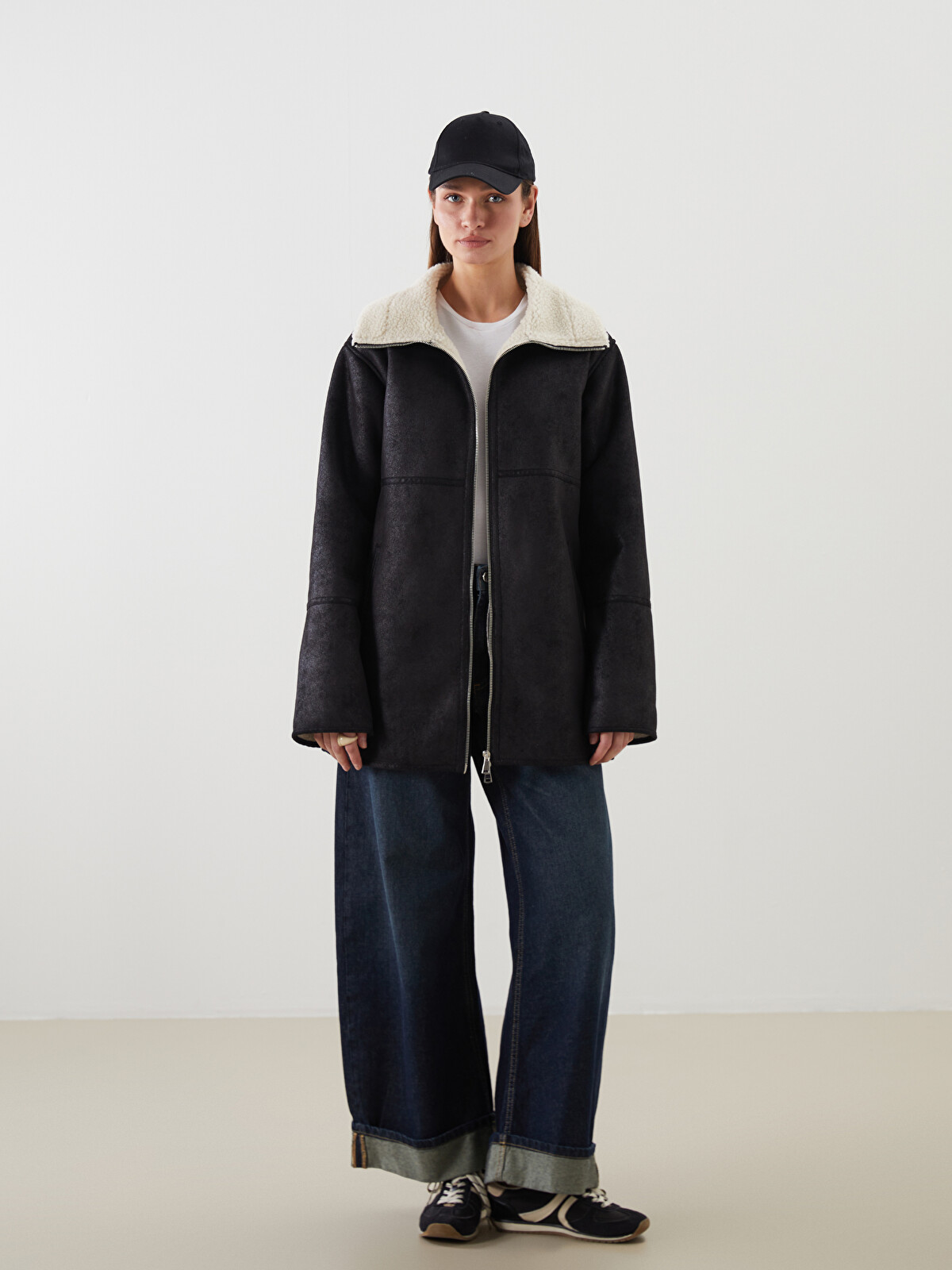 LCW Modest Fur Collar Women's Suede Coat - W51606Z8-CVL | LC Waikiki