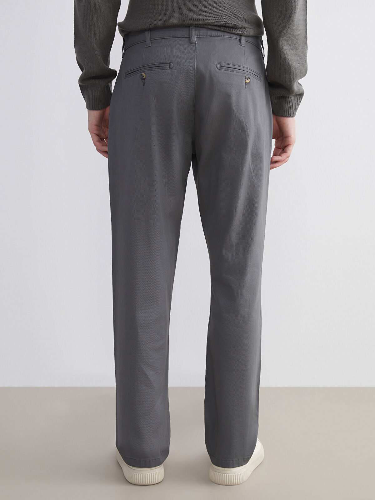 LCWAIKIKI Classic Yeşil Standart Kalıp Gabardin Erkek Chino