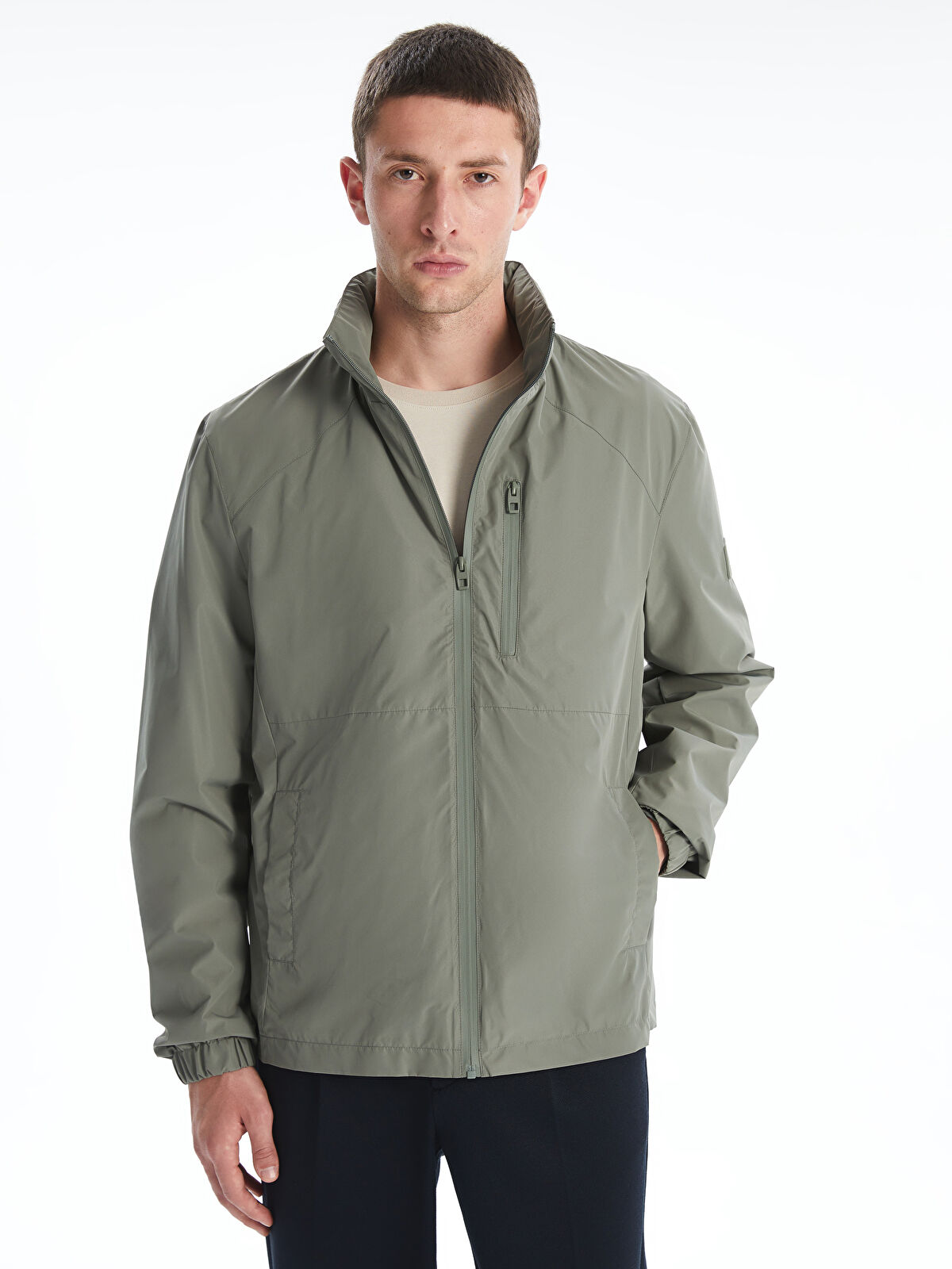 LCW Vision Yeşil Standart Kalıp Kapüşonlu Erkek Yağmurluk