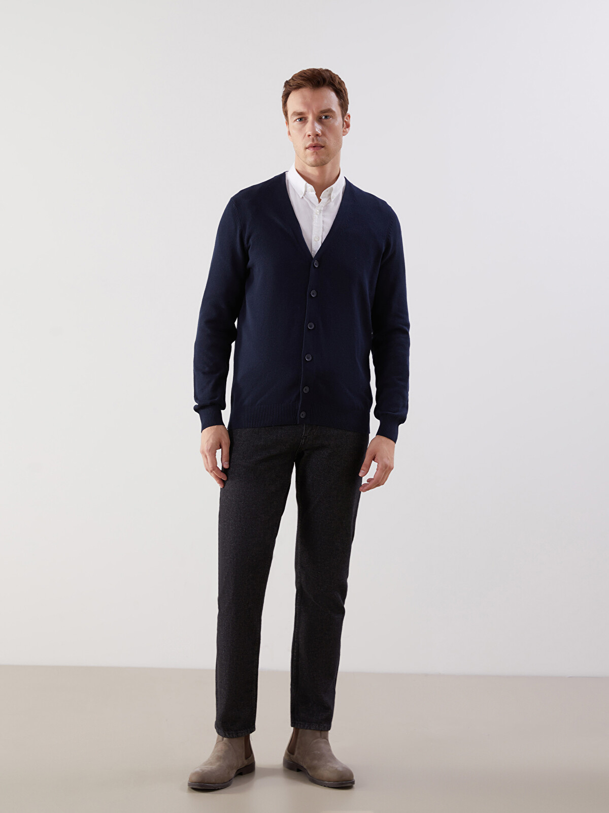 LCWAIKIKI Classic Standard Fit V Neck Men's Knitwear Cardigan