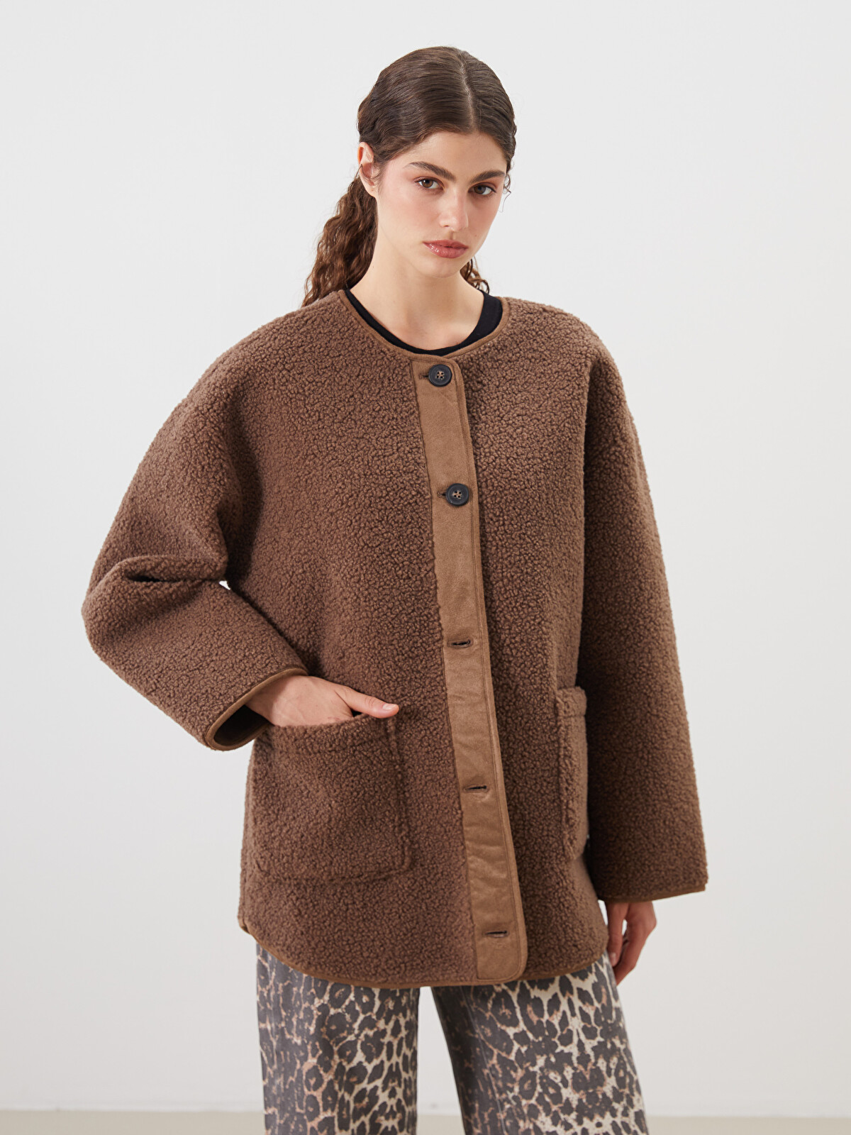LCW Modest Kahverengi Bisiklet Yaka Kadın Pelüş Mont - W52570Z8