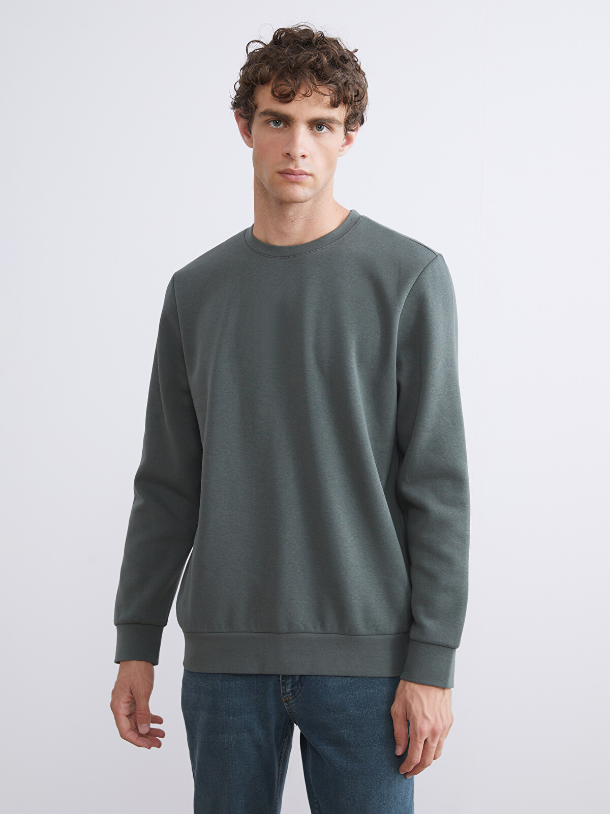 LCWAIKIKI Basic Crew Neck Men's Thick Sweatshirt - W54556Z8-HMP