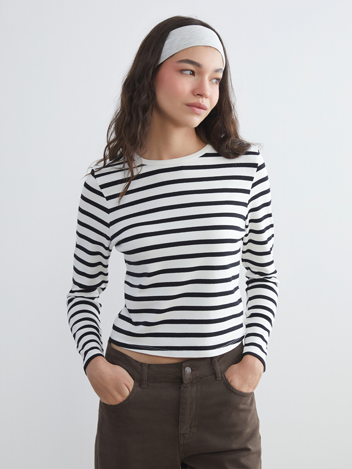 XSIDE Crew Neck Striped Women's T-shirt - W54733Z8-LEG | LC Waikiki