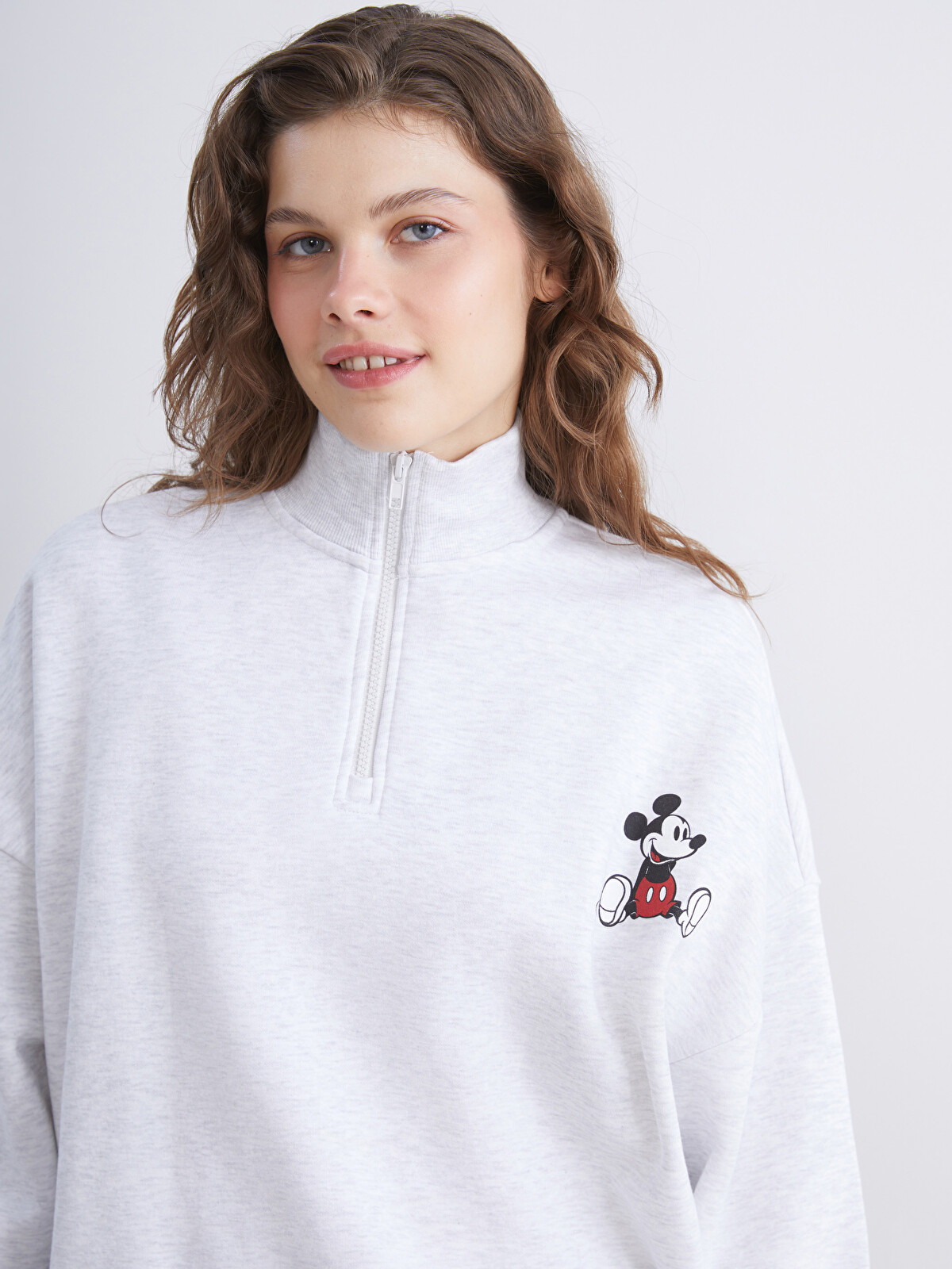 XSIDE Mickey Mouse Baskılı Oversize Kadın Sweatshirt - W55048Z8