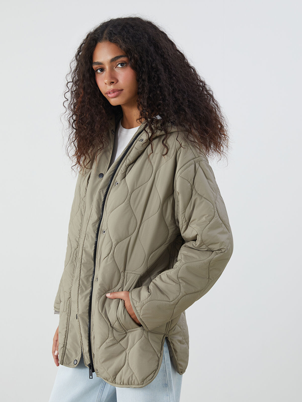 XSIDE Haki Kapüşonlu Kapitone Oversize Kadın Şişme Mont - W56107Z8