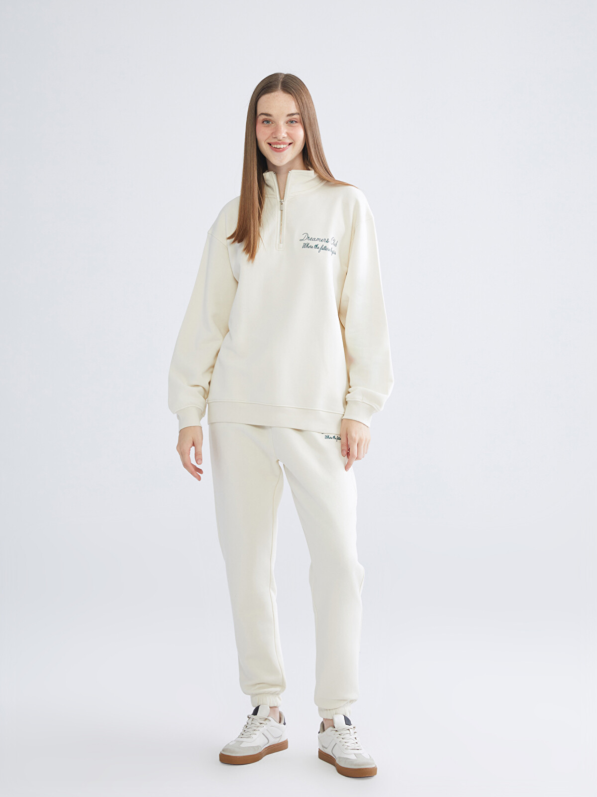 XSIDE Funnel Neck Embroidered Oversize Women's Thick Sweatshirt