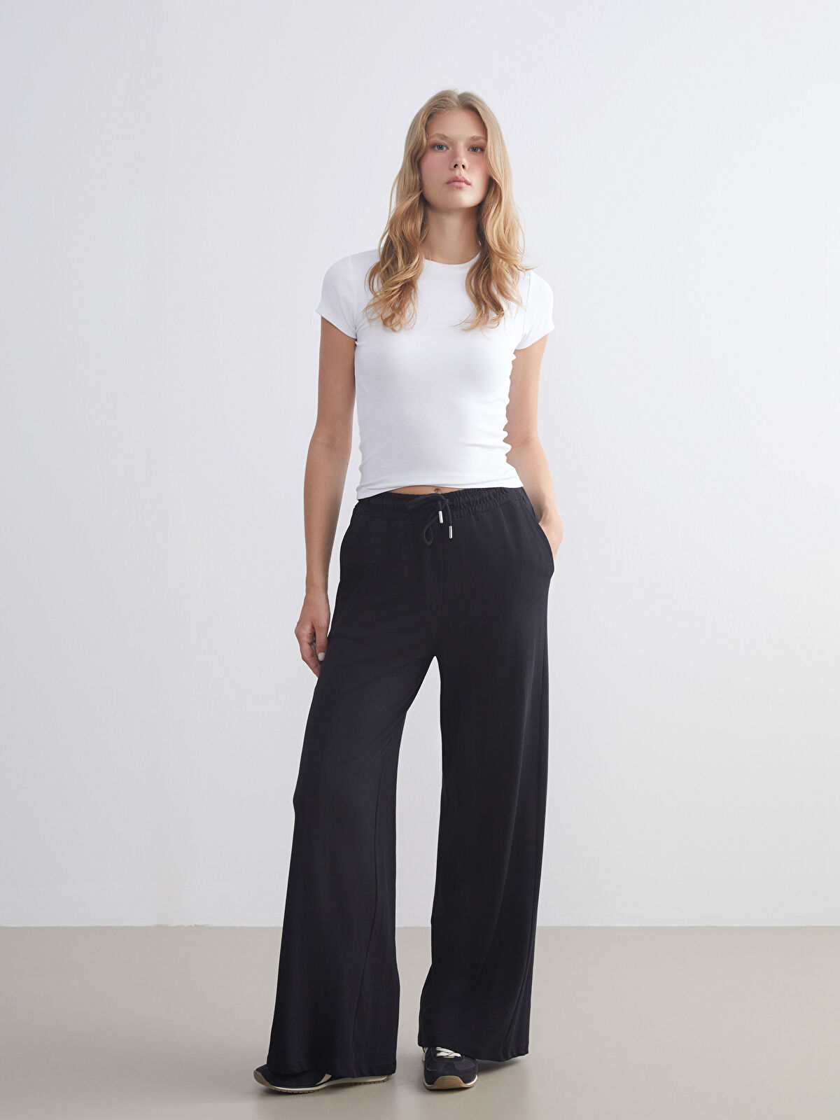 on wather pants レディース S ウィメンズ Sweat Pants | ブルー | On 日本