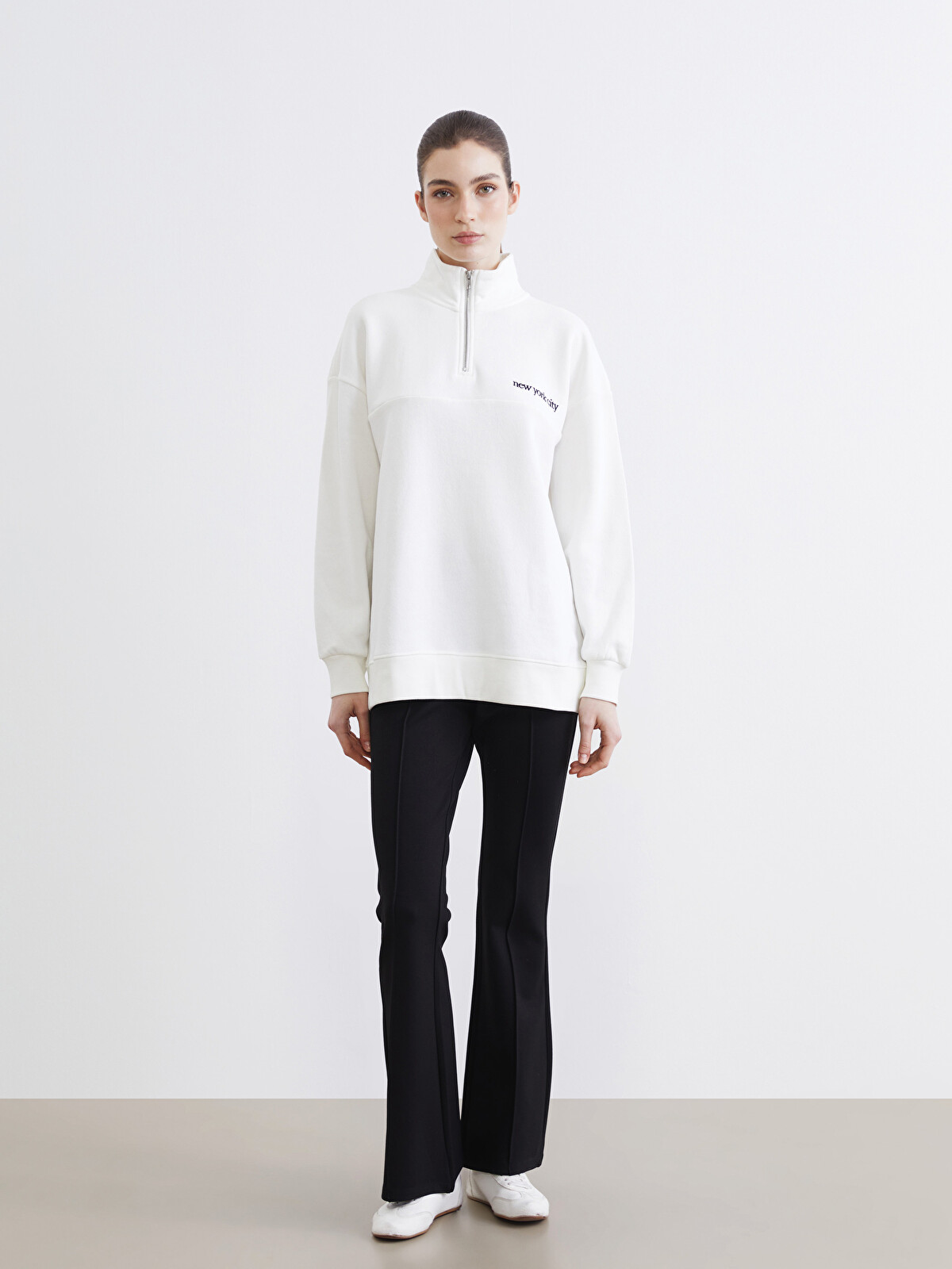 LCW Modest Mock Neck Embroidered Oversize Women's Thick Sweatshirt