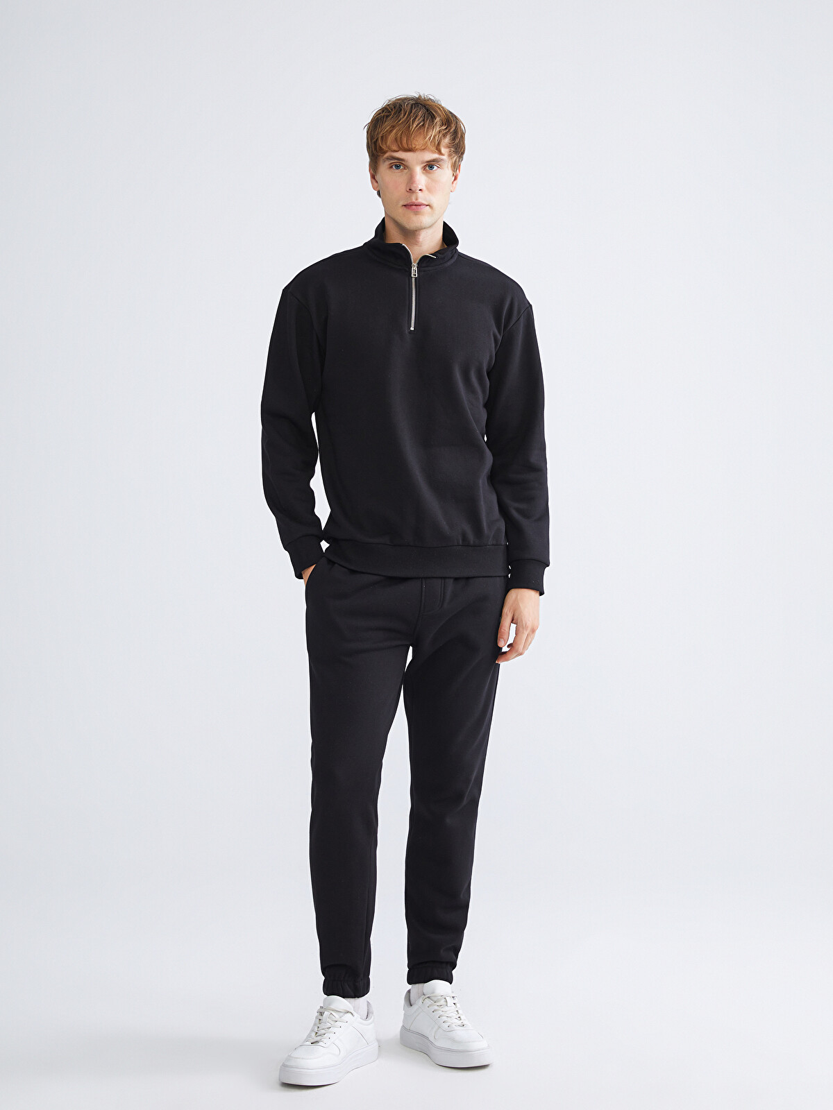 XSIDE Siyah Dik Yaka Erkek Sweatshirt - W5AB75Z8-CVL | LCW