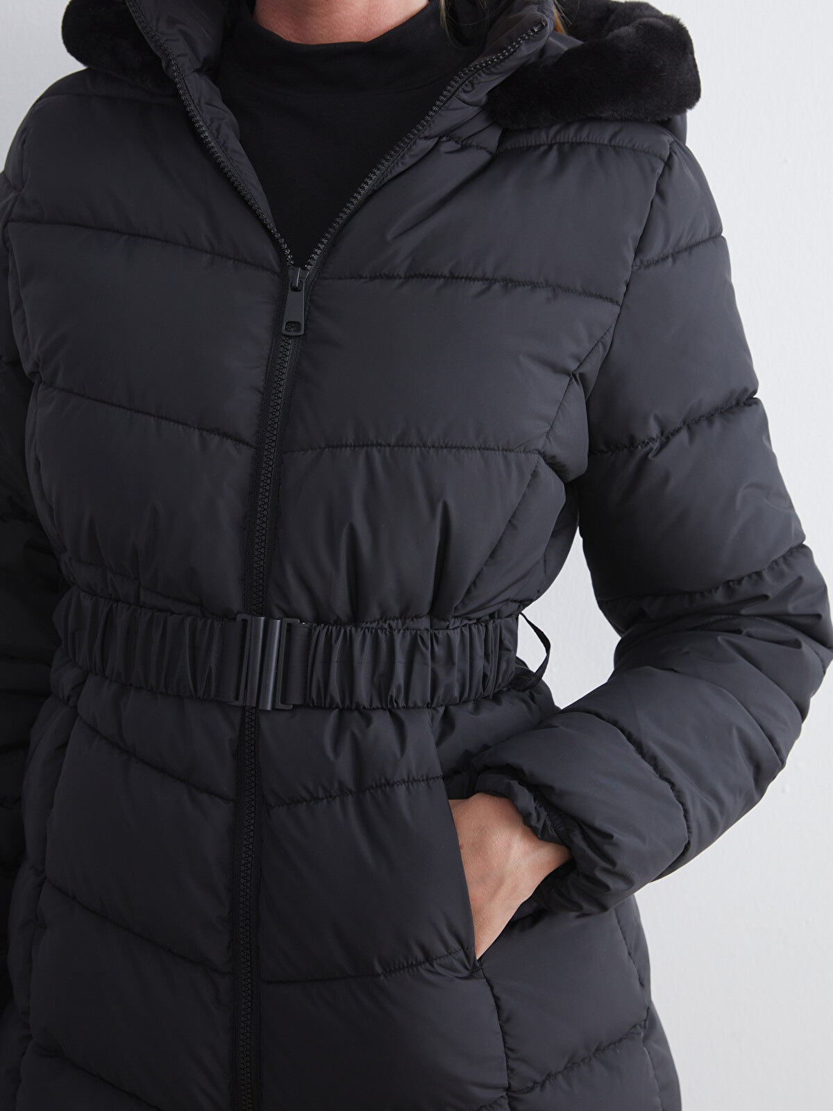 LCWAIKIKI Classic Fur Hooded Women's Puffer Coat - W5AG06Z8-CVL