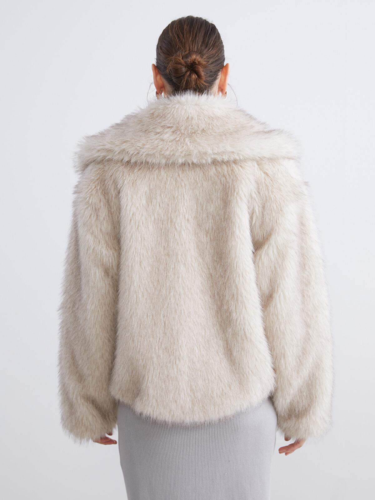 美品✩SAGAMINK✩キナリ＆ライトクリーム系✩ファーコート✩太い袖✩ネーム無 LCWAIKIKI Classic Jacket Neck Women's Fur Coat - W5AP46Z8-FDJ | LC