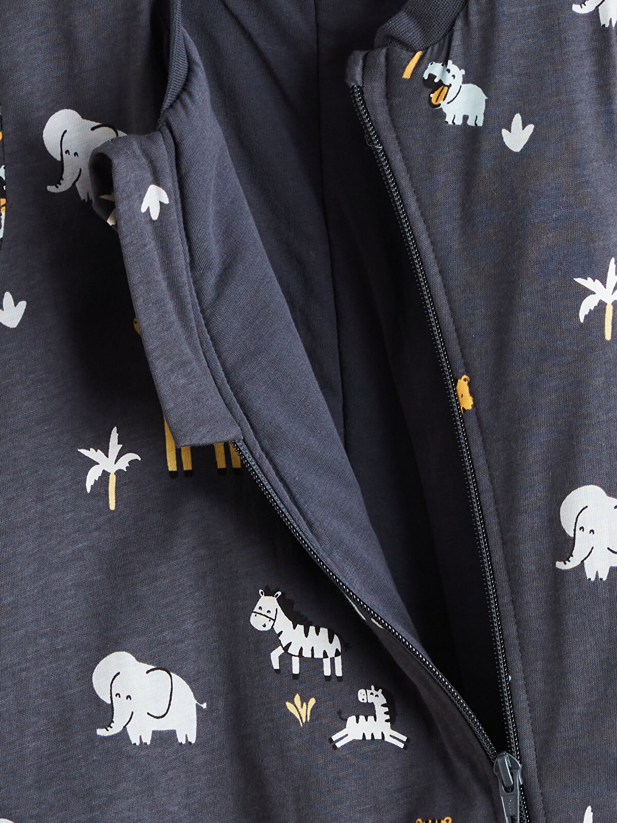 るう LCW baby Gri 1 .6 Tog Baskılı Erkek Bebek Uyku Tulumu - W5BL29Z1