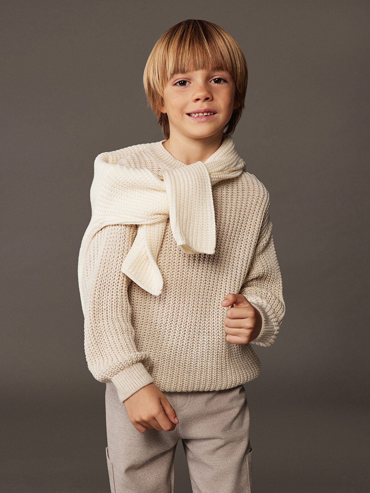 LCW Kids Crew Neck Knit Boys Sweater - W5CI54Z1-D5H | LC Waikiki
