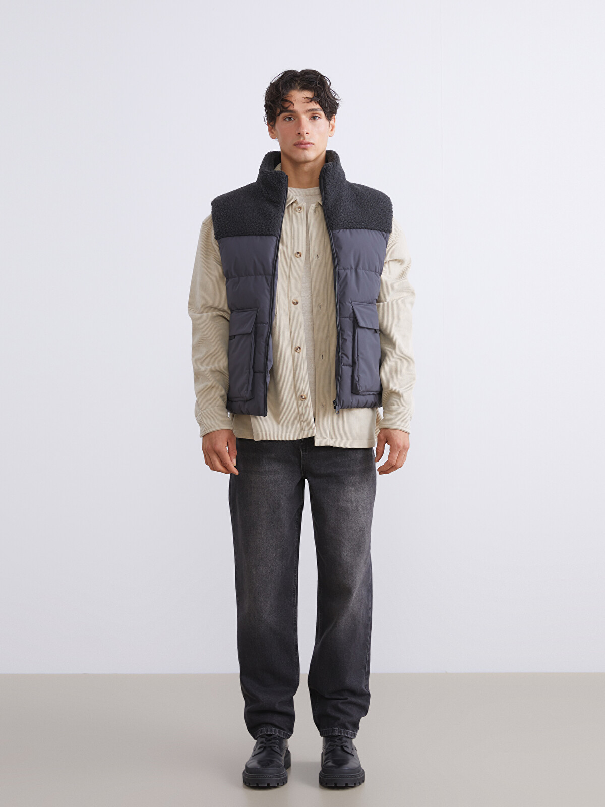 ☆☆雪☆☆Deuxieme dignity sleeveless XSIDE Standard Fit Funnel Neck Men's Puffer Gilet - W5CO75Z8-J2C