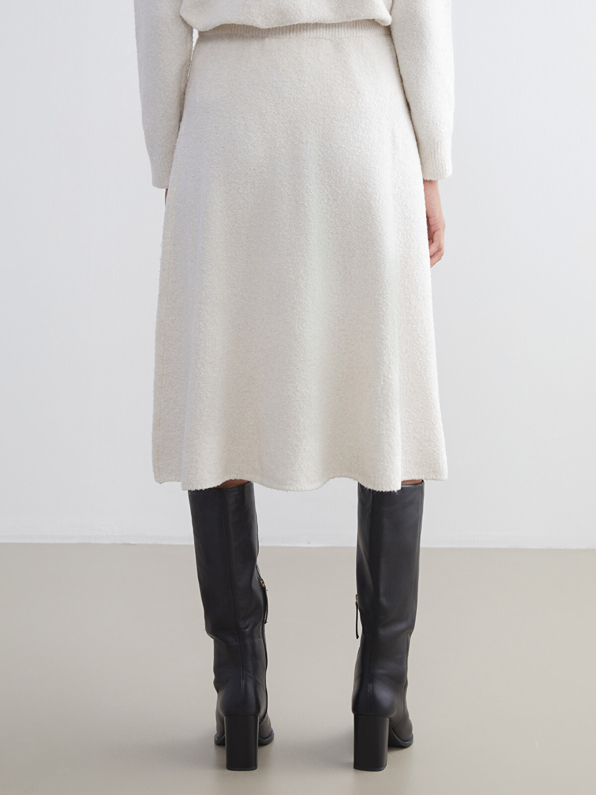 LCWAIKIKI Classic Elastic Waist Knitwear Skirt - W5DE74Z8-R9J | LC