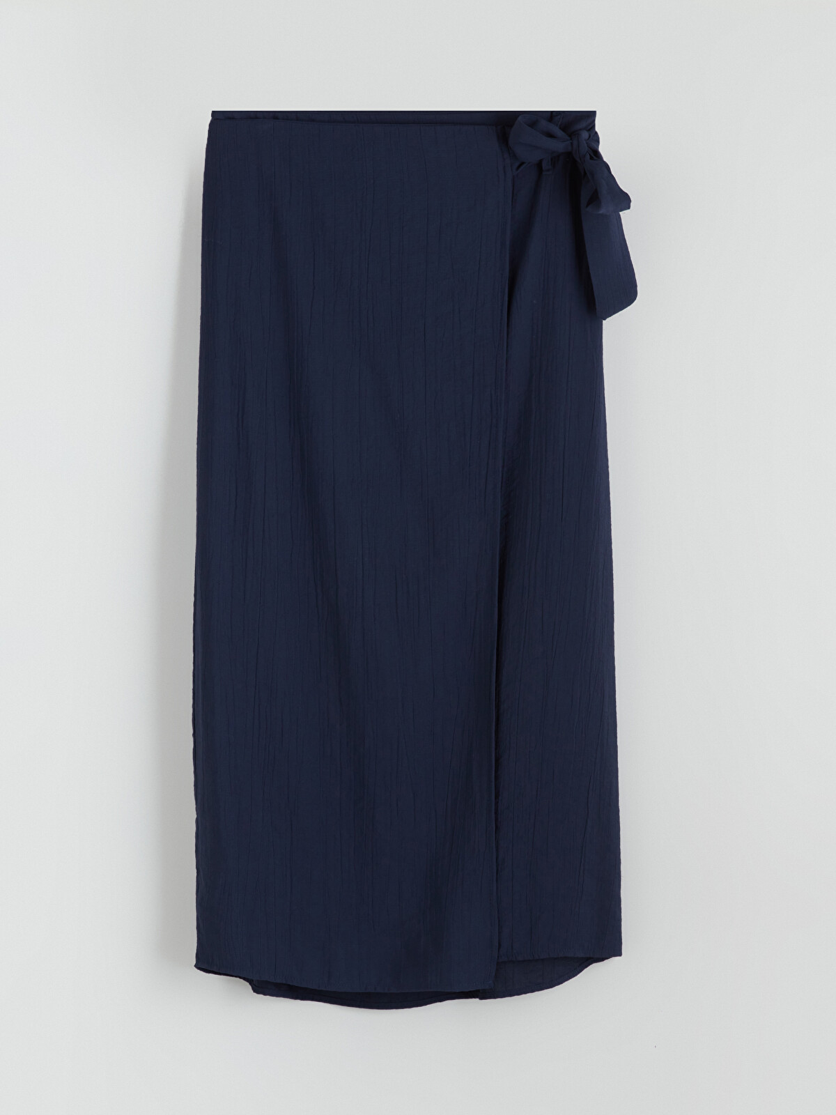 LCWAIKIKI Classic Waist Tie Satin Skirt - W5EQ49Z8-Z4K | LC Waikiki