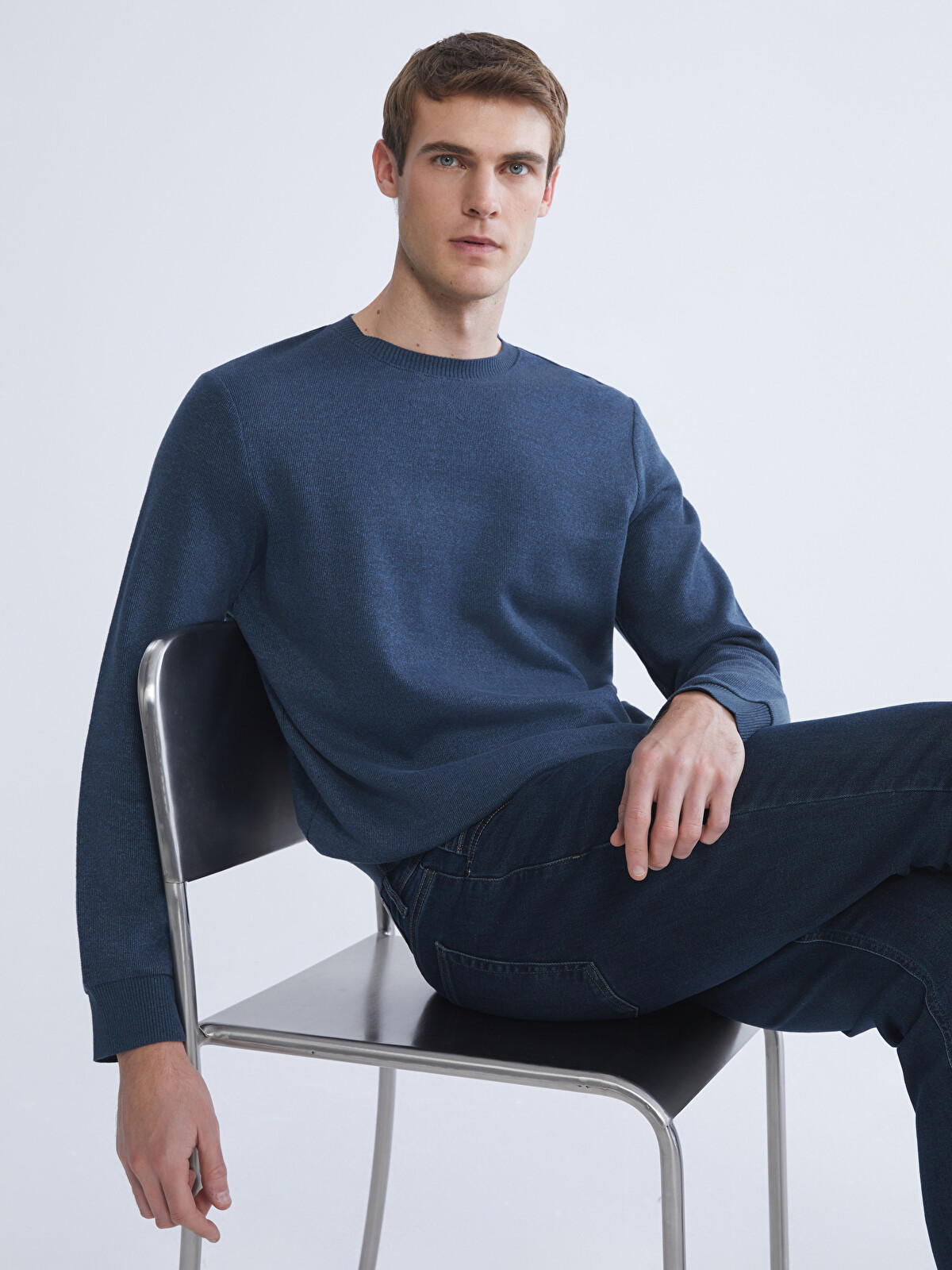 LCWAIKIKI Classic Crew Neck Basic Men's Sweatshirt - W5FE70Z8-D2R