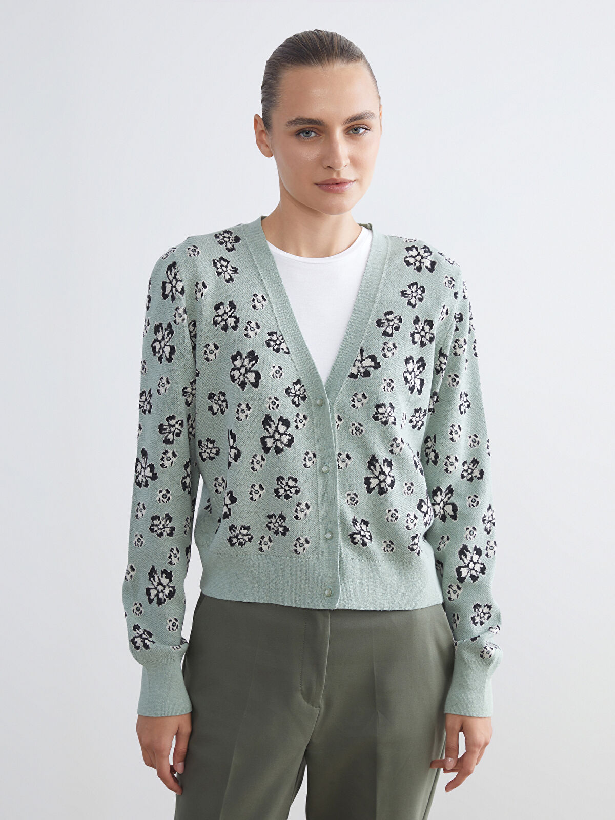 LCW ECO Yeşil V Yaka Çiçekli Kadın Triko Hırka - W5GR22Z8-FKS | LCW