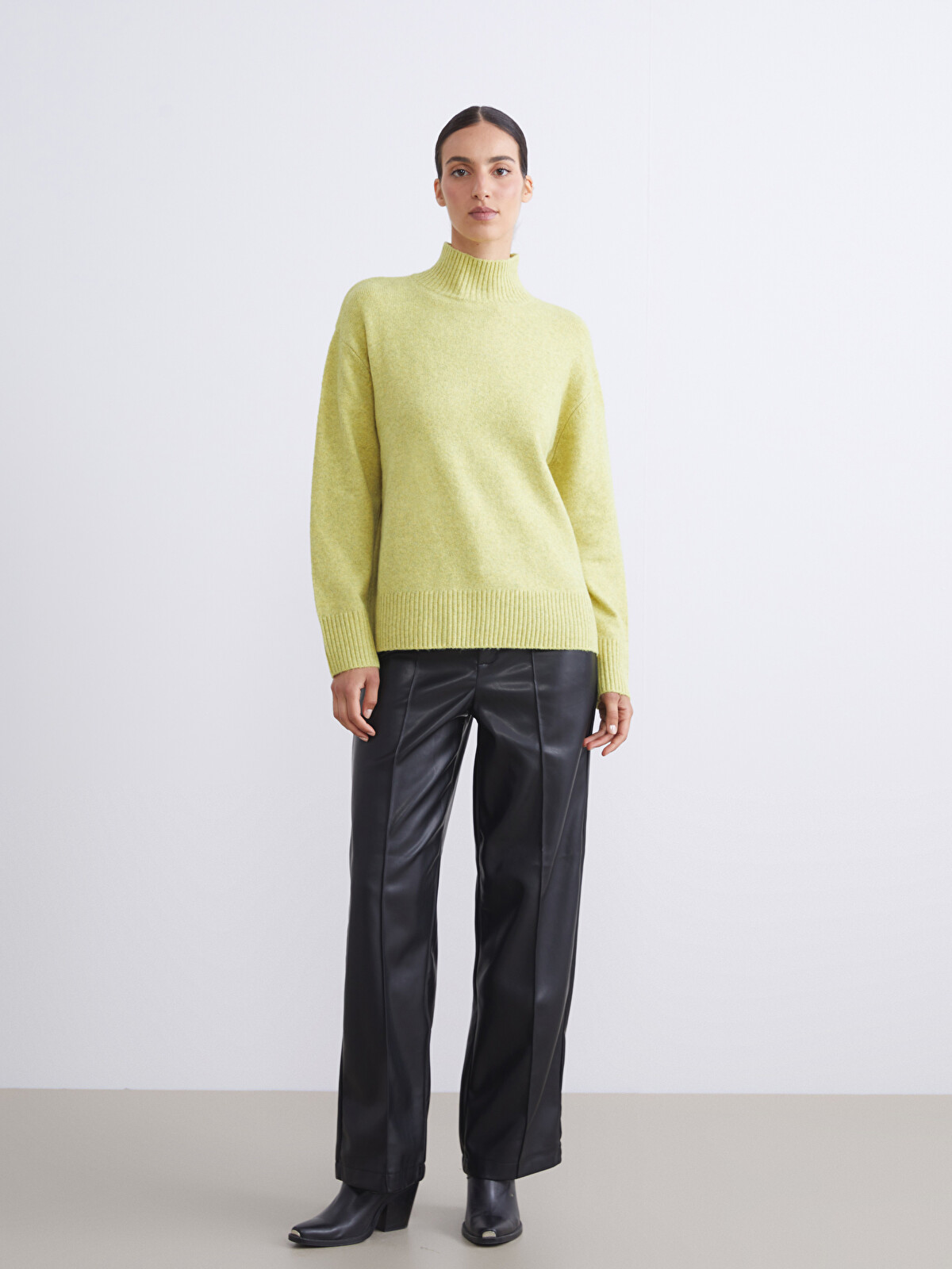 LCWAIKIKI Classic Half Turtleneck Women's Knitwear Sweater