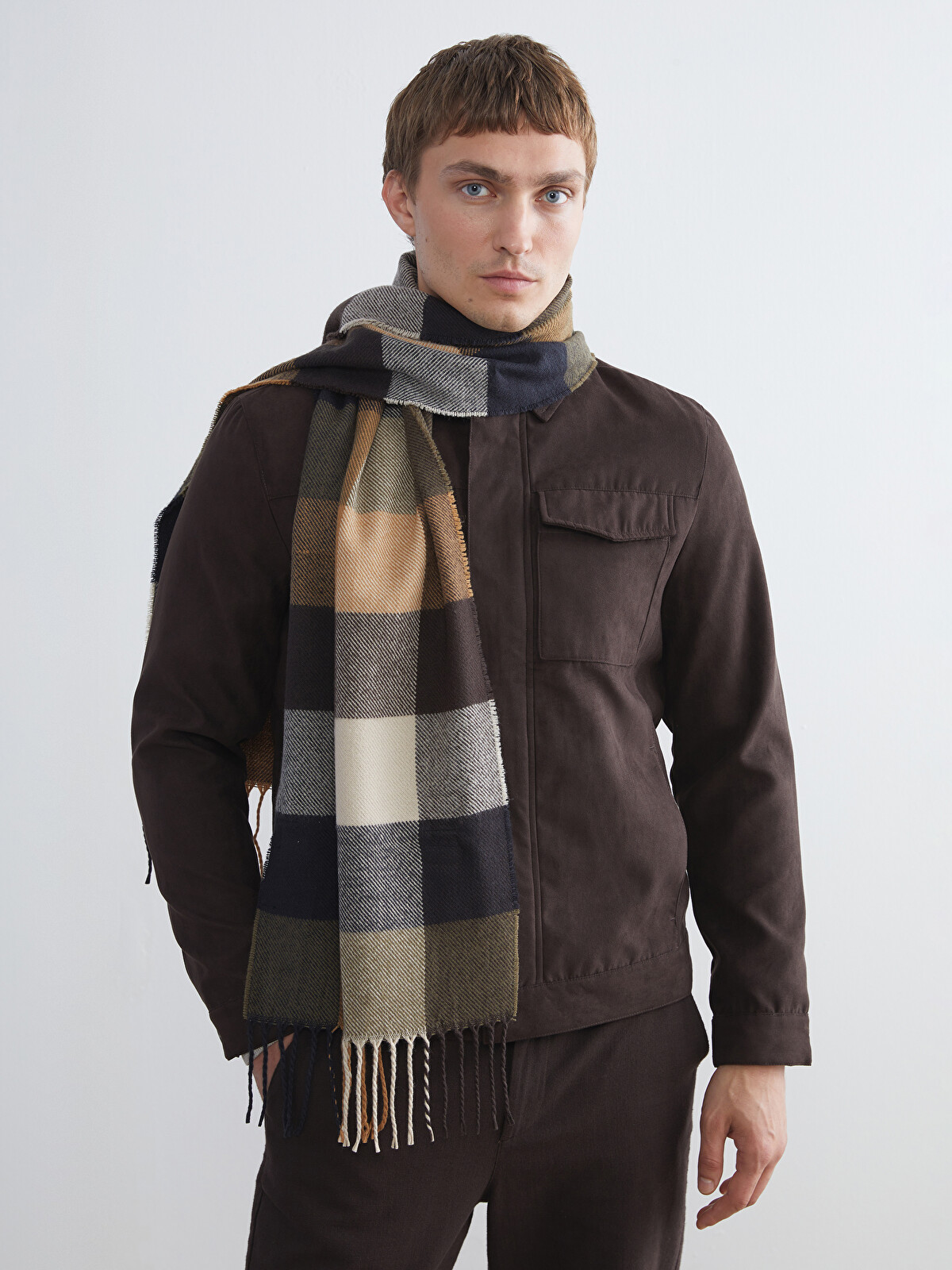 LCW ACCESSORIES Tasseled Plaid Men's Scarf - W5HN47Z8-CRP - LC Waikiki
