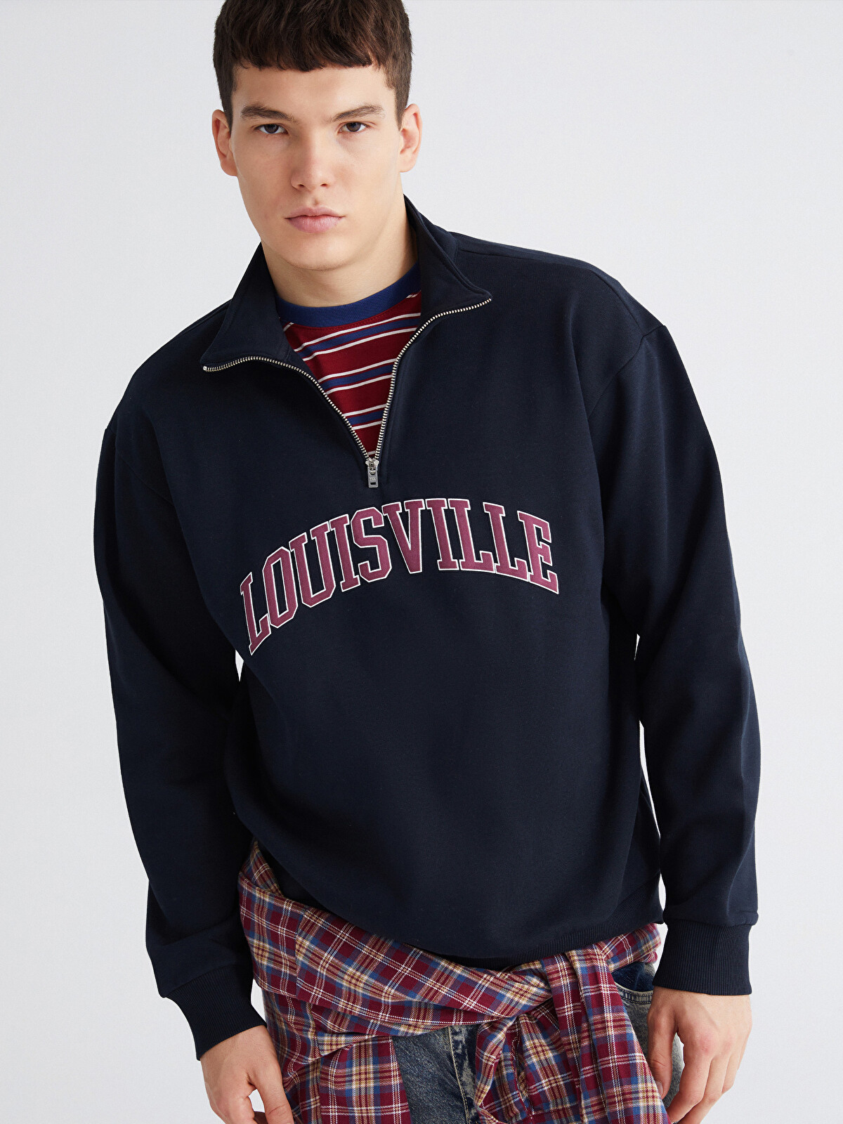 ｍｉｈａｒｕ XSIDE Funnel Neck Printed Men's Sweatshirt - W5I151Z8-ZMV | LC Waikiki