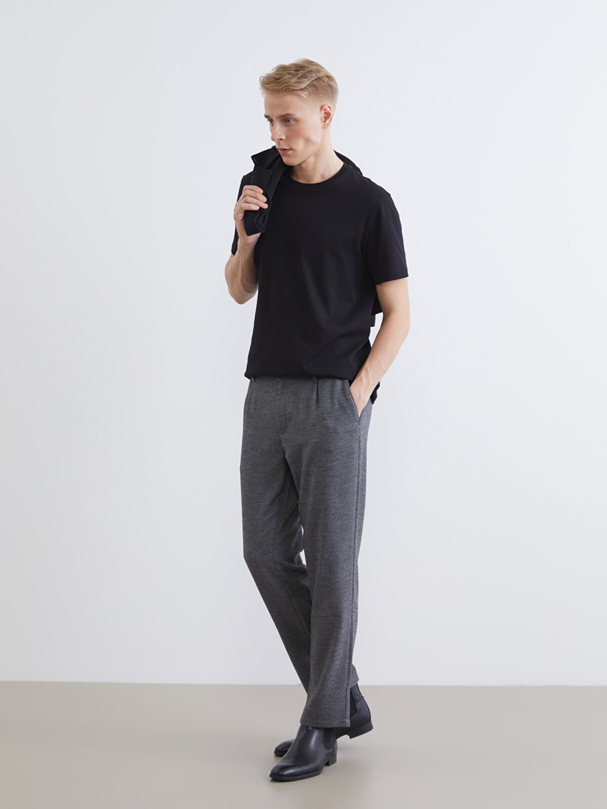 LCW Vision Men's Wool Blend Trousers in a Regular Fit - W5I217Z8