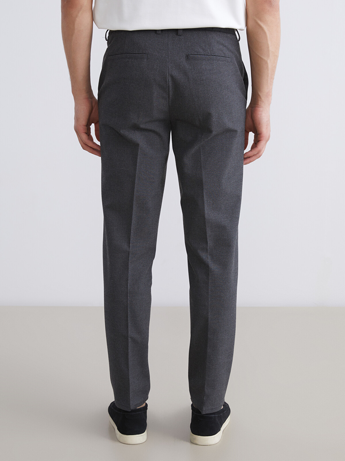 SOUTHBLUE Standard Fit Men's Trousers - W5I601Z8-ZZZ - LC Waikiki