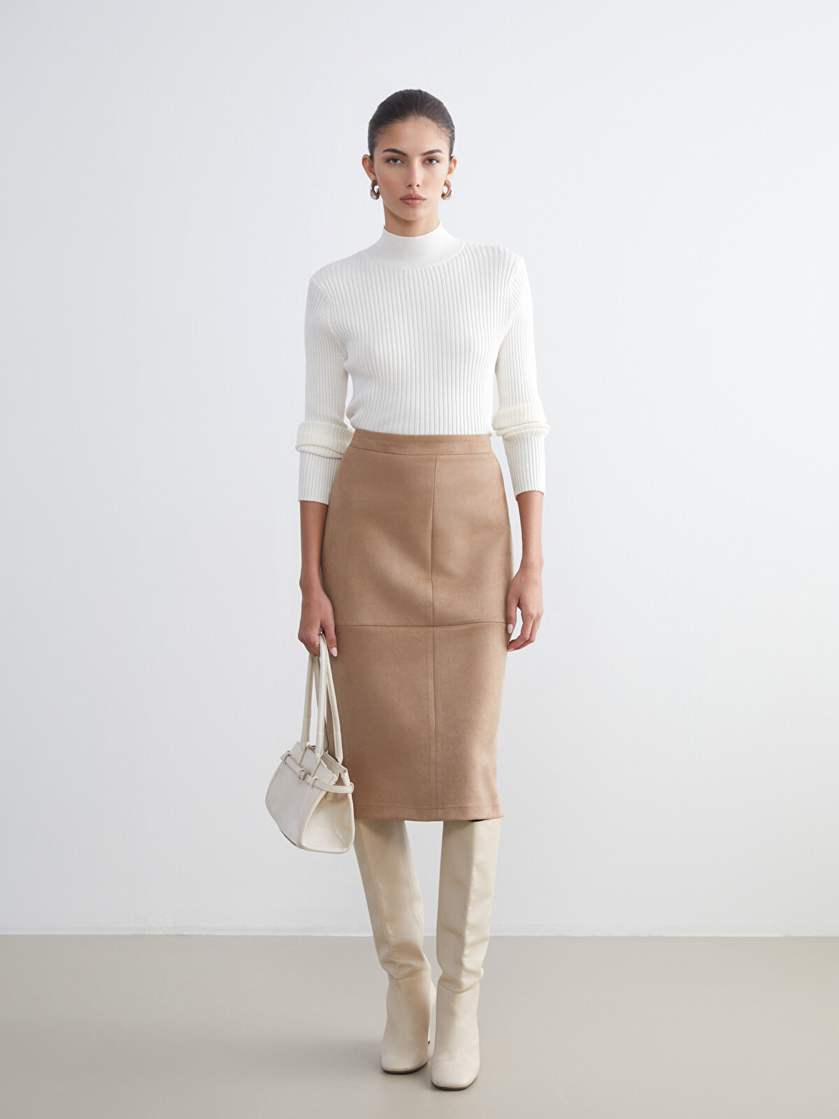 LCWAIKIKI Classic High Waist A-Line Suede Skirt with Zipper