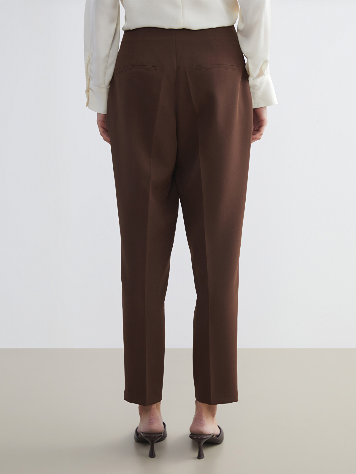 LCW ECO Slim Fit High Waisted Women's Trousers - W5IE40Z8-Z0Z | LC