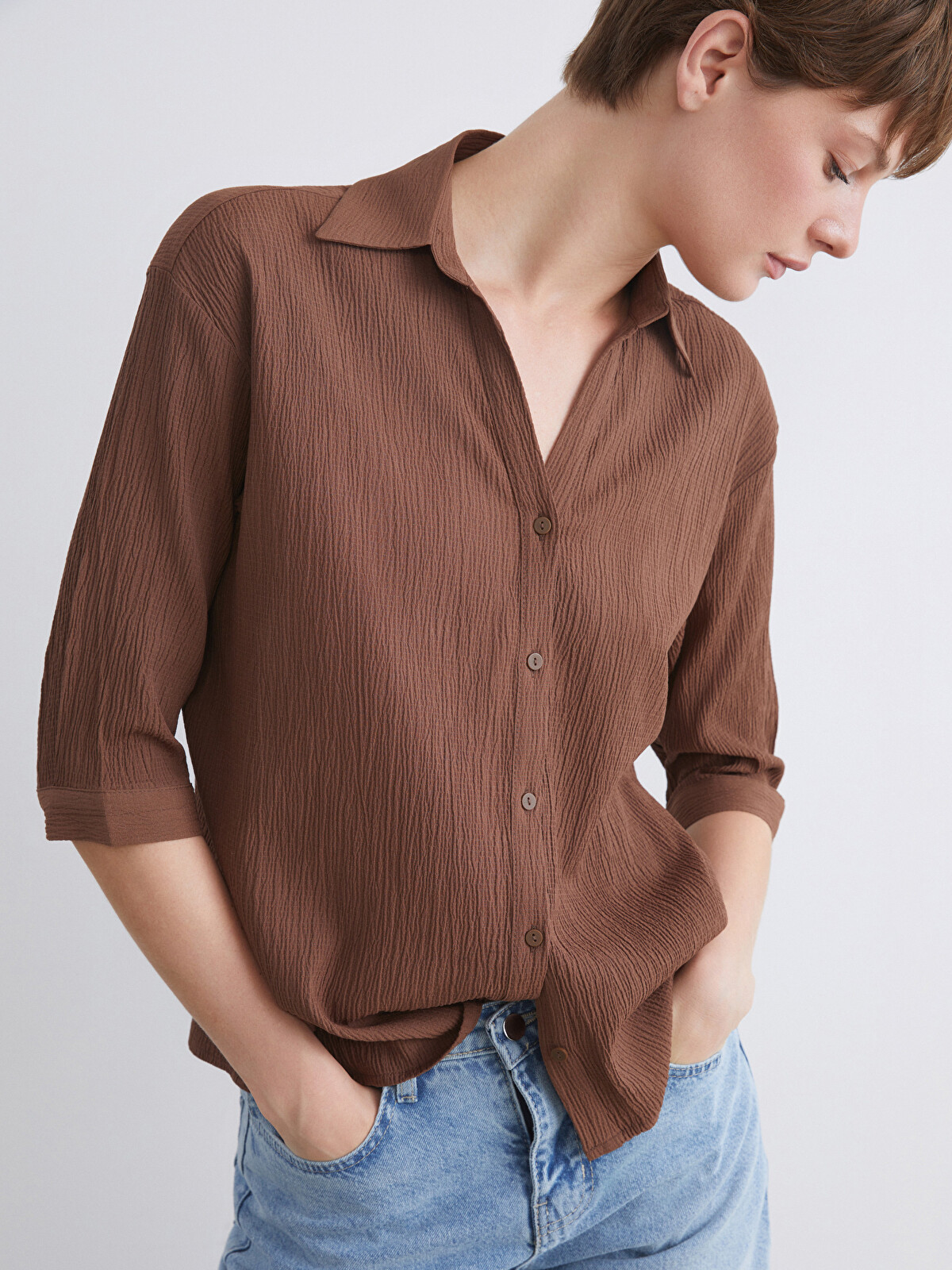 LCWAIKIKI Classic Textured Women's Shirt - W5IJ22Z8-1J0 | LC Waikiki