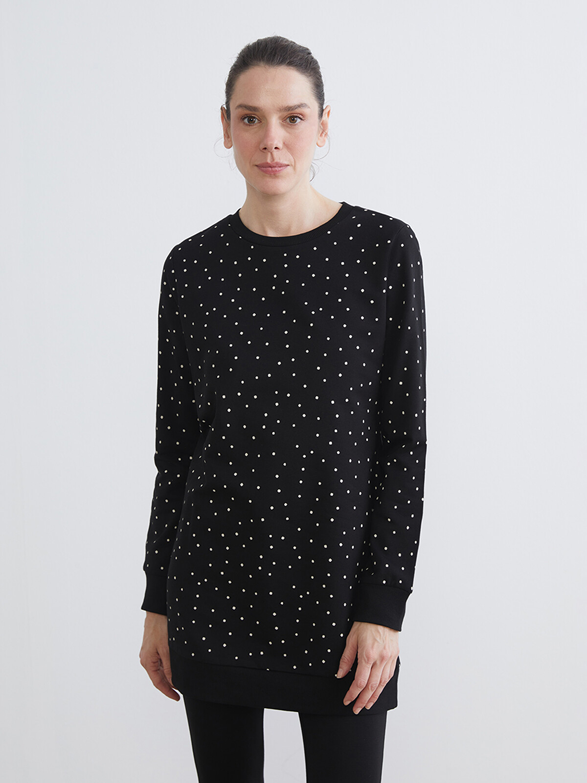 LCW ECO Siyah Bisiklet Yaka Puantiyeli Kadın Sweatshirt Tunik