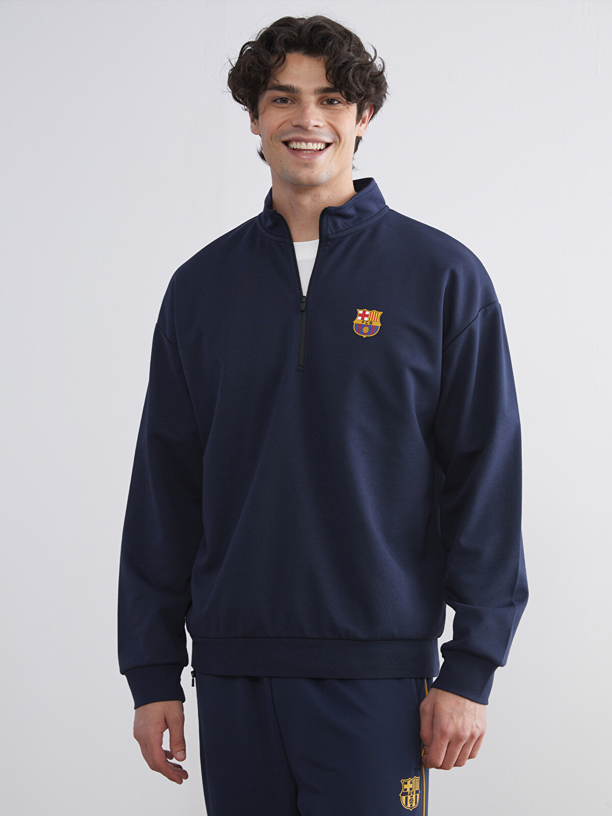 XSIDE ACTIVE Dik Yaka Barcelona Baskılı Erkek Sweatshirt