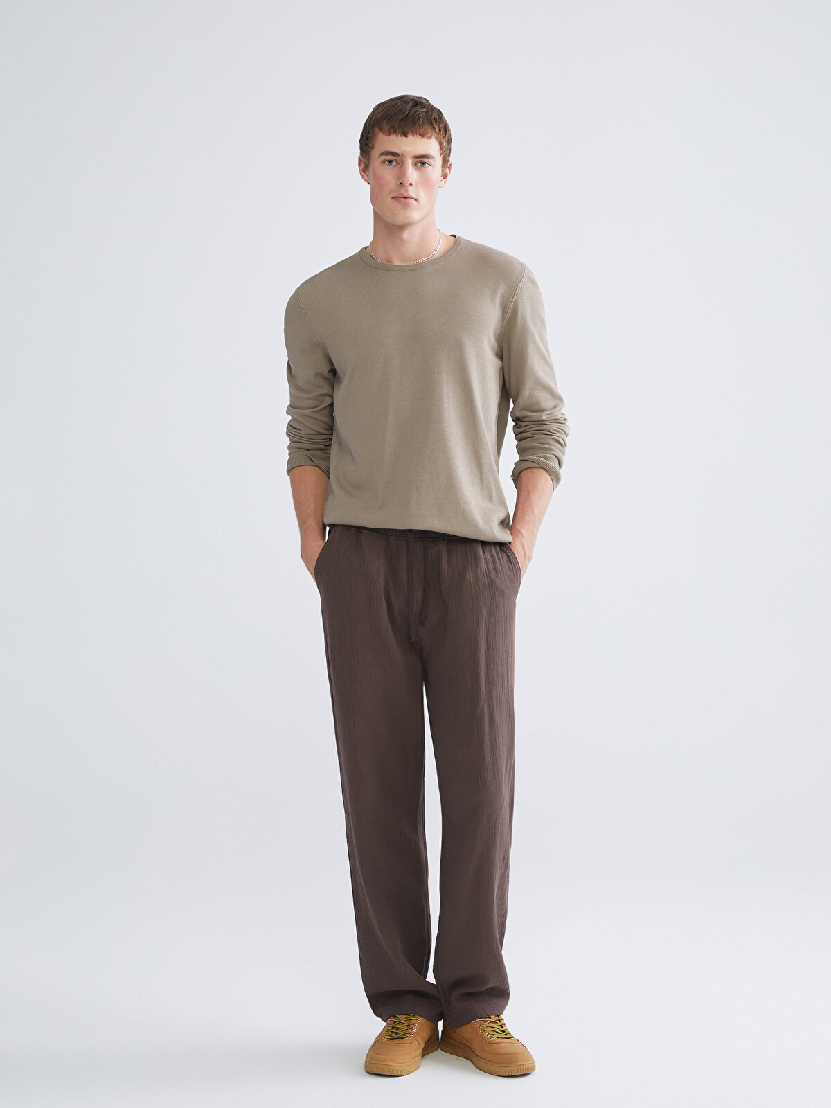 XSIDE Relaxed Fit Men's Trousers - W5KA82Z8-HEH | LC Waikiki