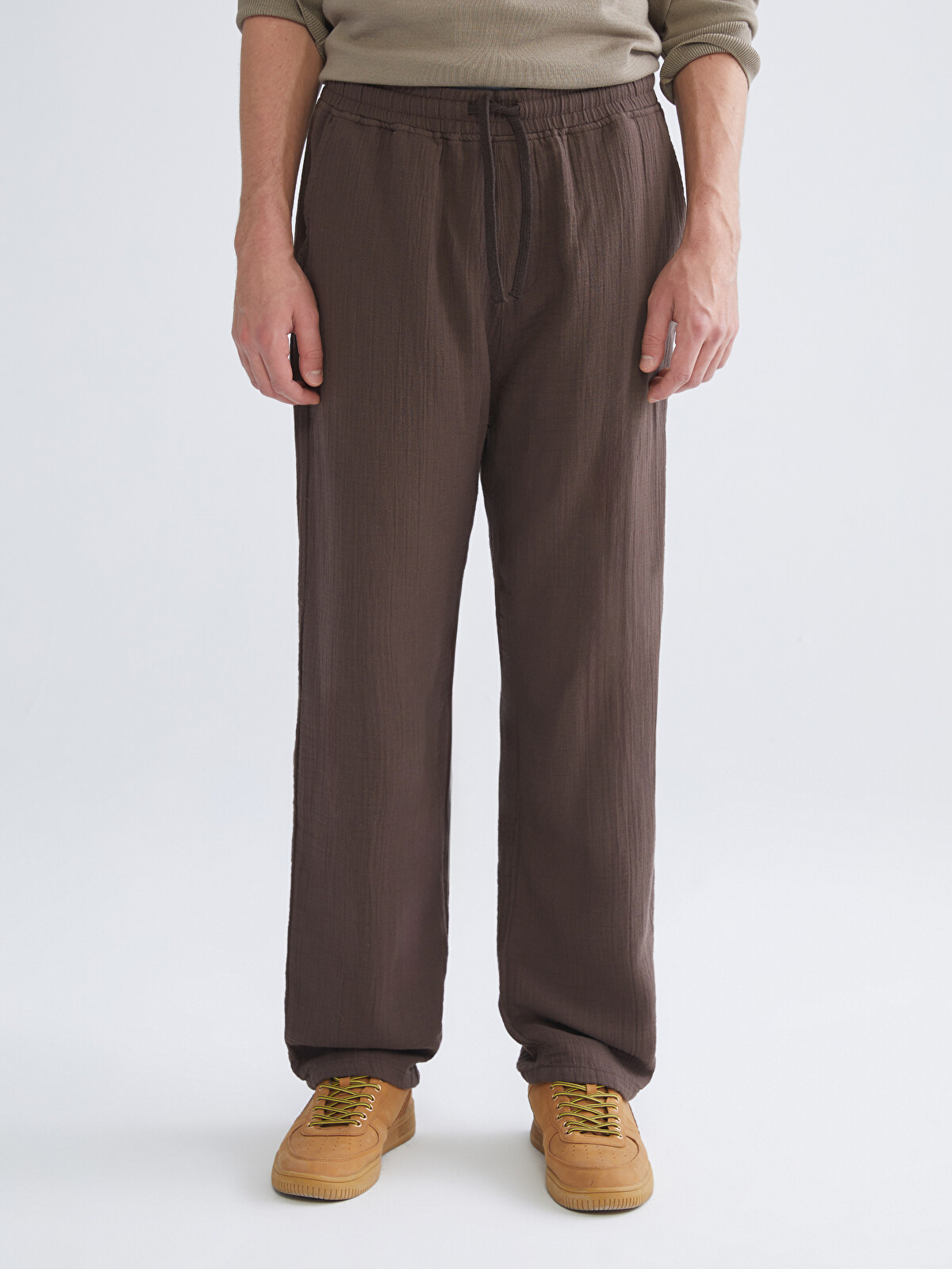 XSIDE Relaxed Fit Men's Trousers - W5KA82Z8-HEH | LC Waikiki