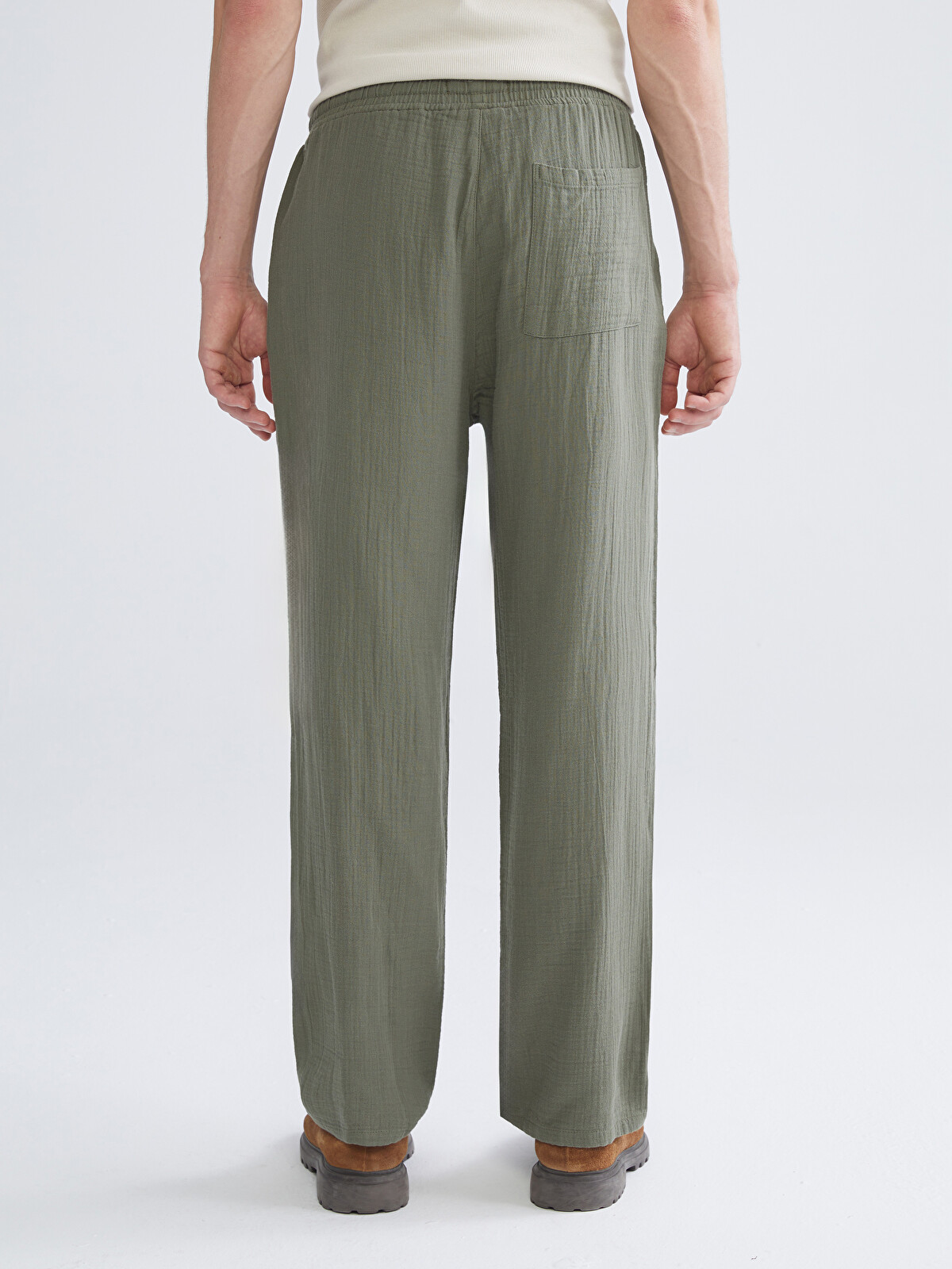 XSIDE Relaxed Fit Men's Trousers - W5KA82Z8-YAG | LC Waikiki