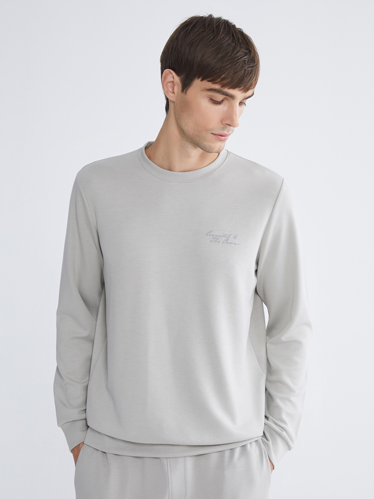 LCWAIKIKI Classic Crew Neck Men's Sweatshirt - W5M504Z8-YMC - LC