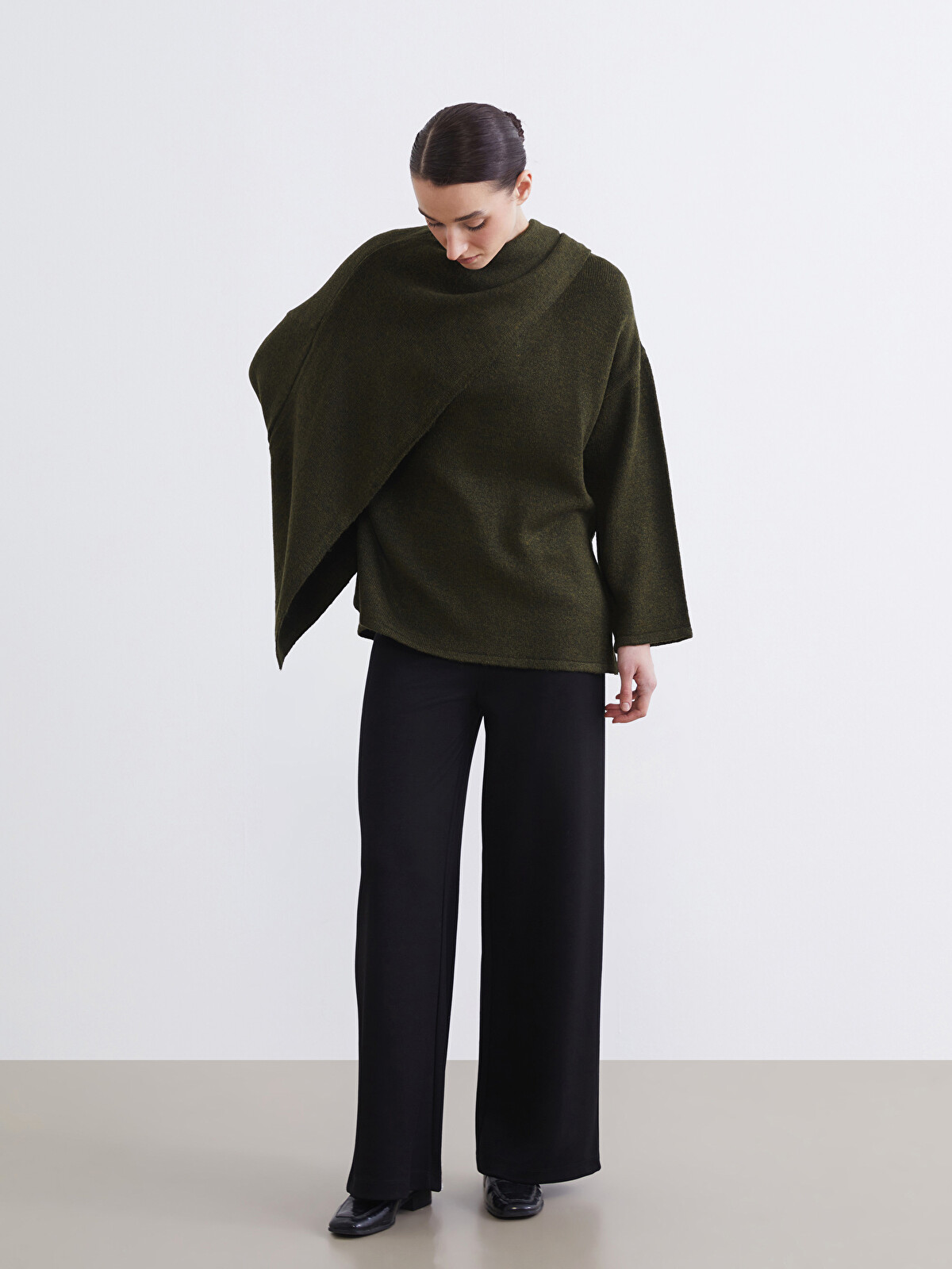 LCW Modest Dökümlü Şal Yaka Oversize Kadın Triko Kazak - W5N229Z8