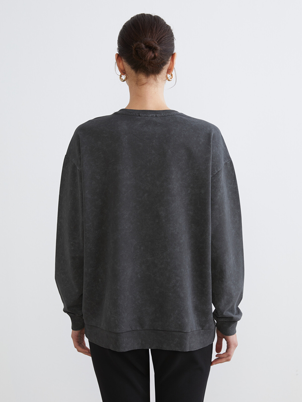 LCW Comfort Crew Neck Rhinestone Embellished Women's Sweatshirt