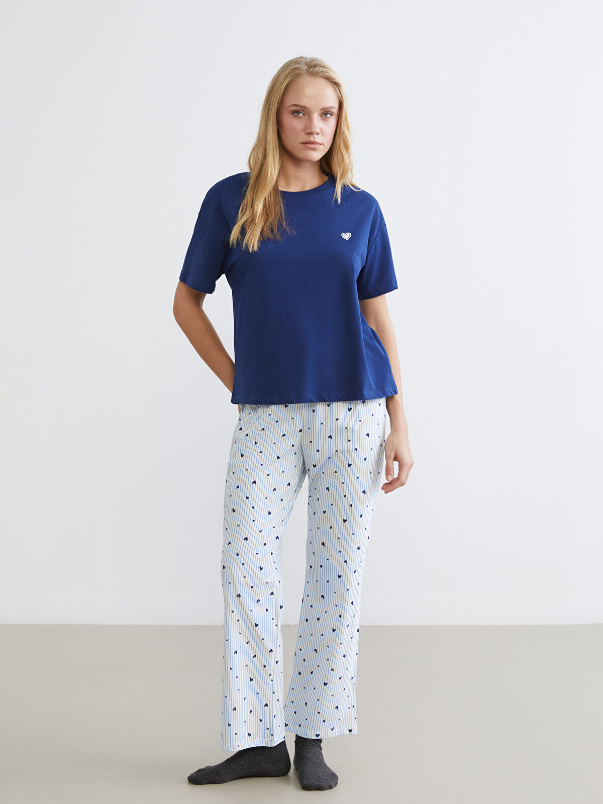 LCW DREAM Bisiklet Yaka Baskılı Kadın Pijama Takımı - W5N432Z8-LEN