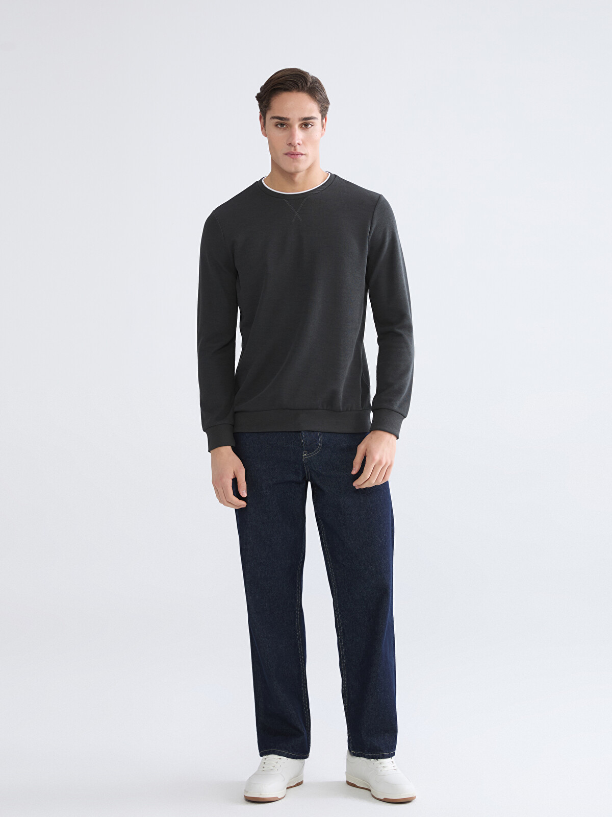 LCWAIKIKI Classic Antrasit Bisiklet Yaka Erkek Sweatshirt