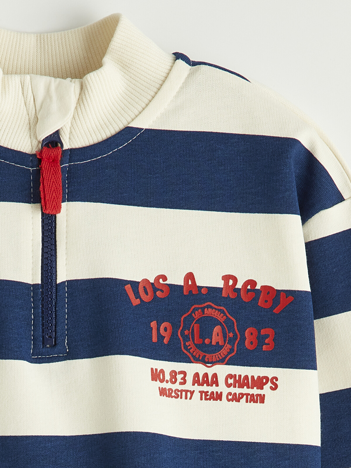 LCW Kids Dik Yaka Çizgili Erkek Çocuk Sweatshirt - S60668Z1-LQA